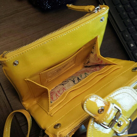 Nine West Crossbody Purse - Picture 3 of 6